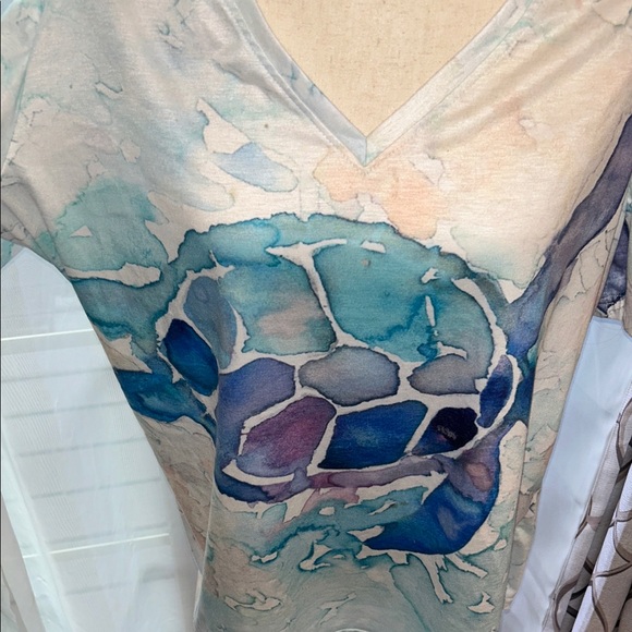 Womens Plus Size V-Neck T-Shirt with Turtle Design Size 3x - Picture 3 of 7